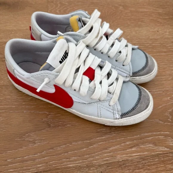 Nike Men’s Nike Blazer Low '77 Jumbo Sneaker 10.5 - Picture 3 of 6